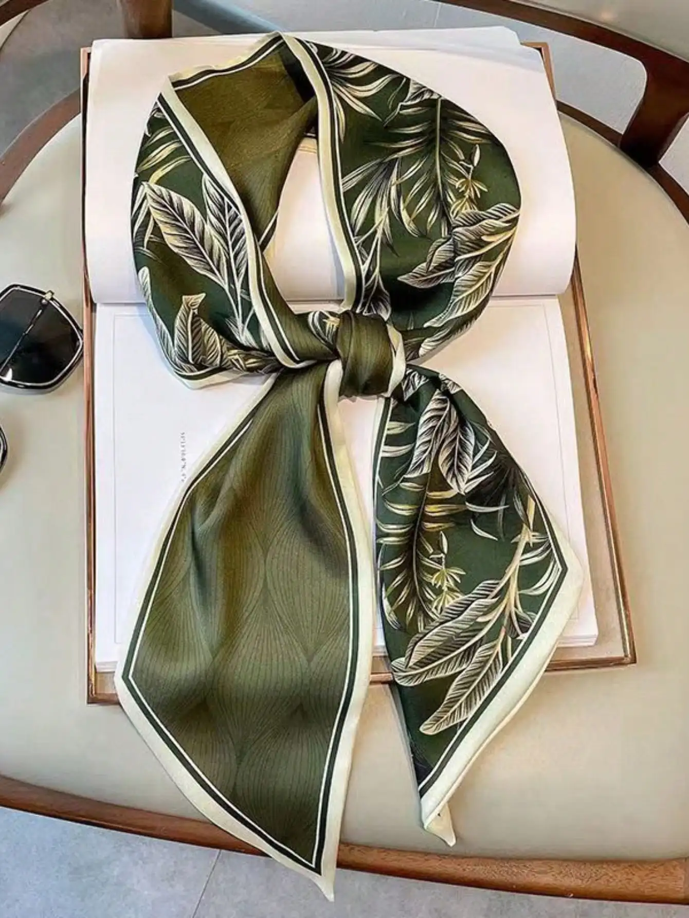 Damski wiosenny/letni codzienn – Scarf Silk Square recenzja i cena