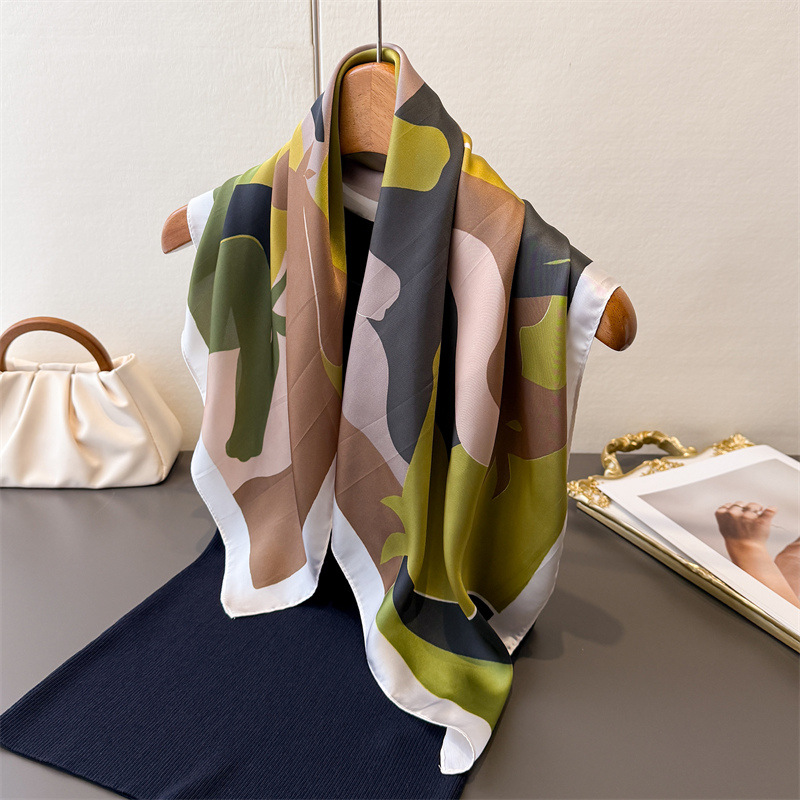 Nowa damska kwadratowa apaszka – Scarf Silk Square recenzja i cena
