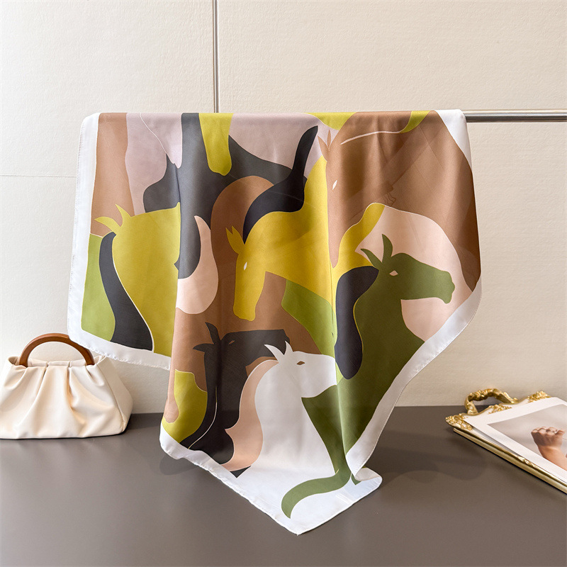 Nowa damska kwadratowa apaszka – Scarf Silk Square recenzja i cena