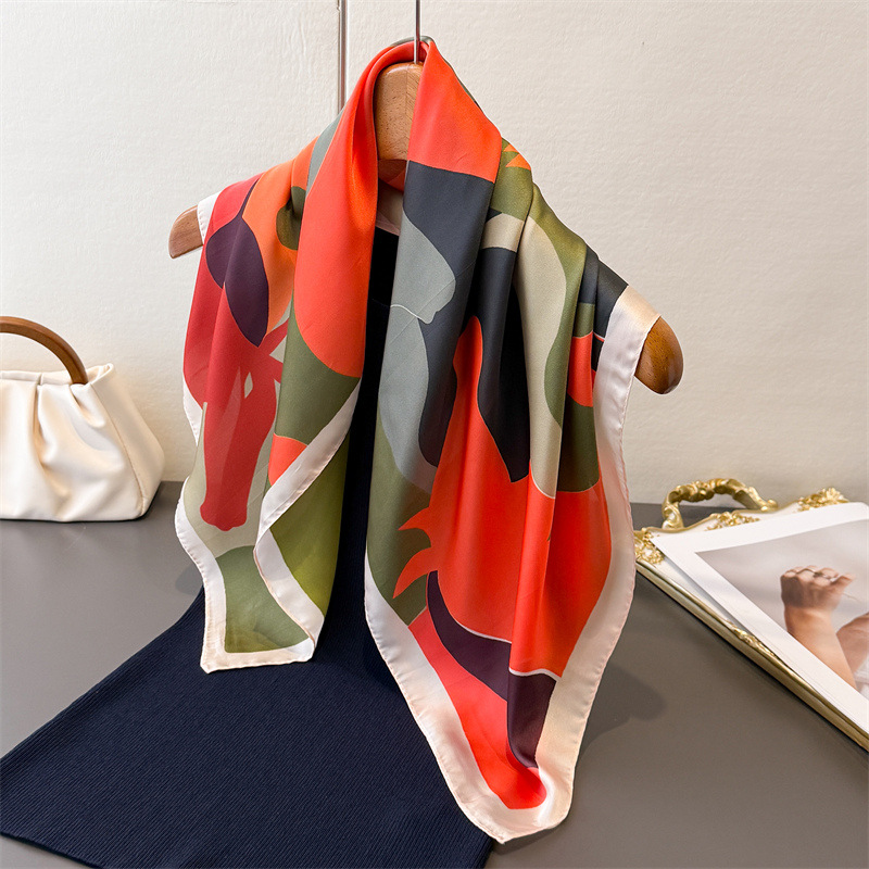 Nowa damska kwadratowa apaszka – Scarf Silk Square recenzja i cena
