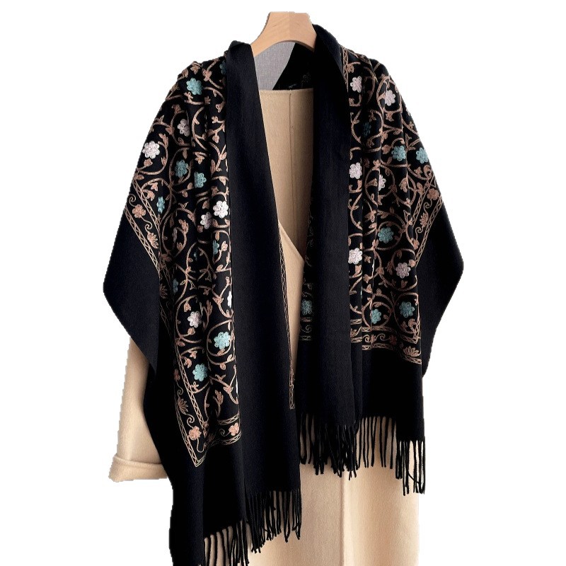 Nowy kaszmirowy szal z haftem  – Woven Scarf Blanket recenzja i cena