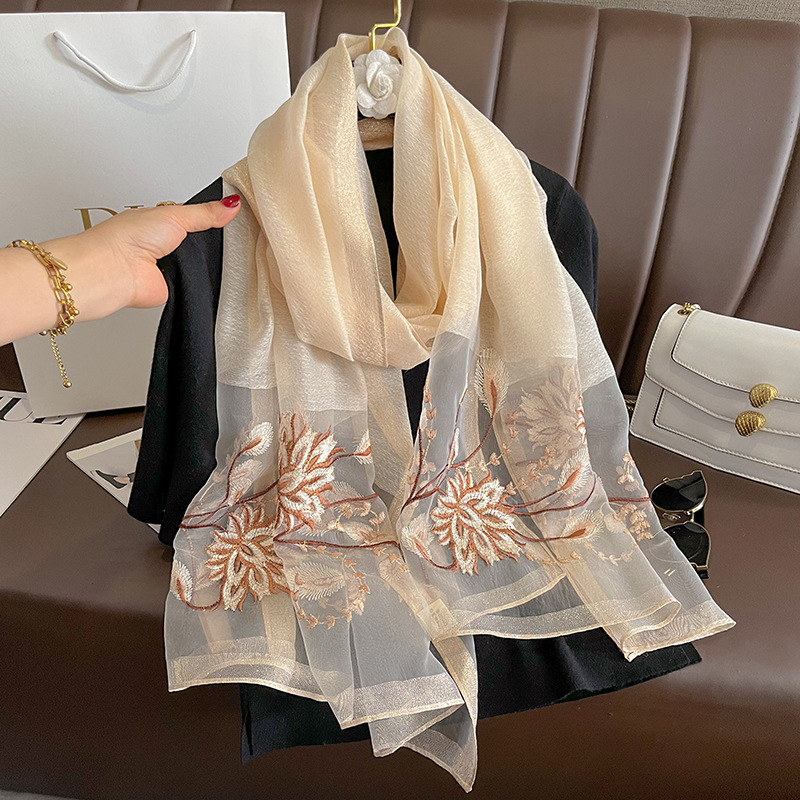Wiosenno-letnia jednolita jedw – Woven Scarf Blanket recenzja i cena